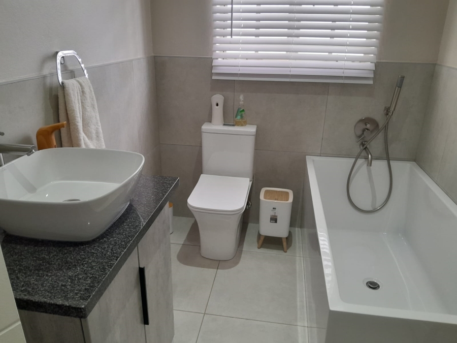 3 Bedroom Property for Sale in Hexrivier Lifestyle Estate North West